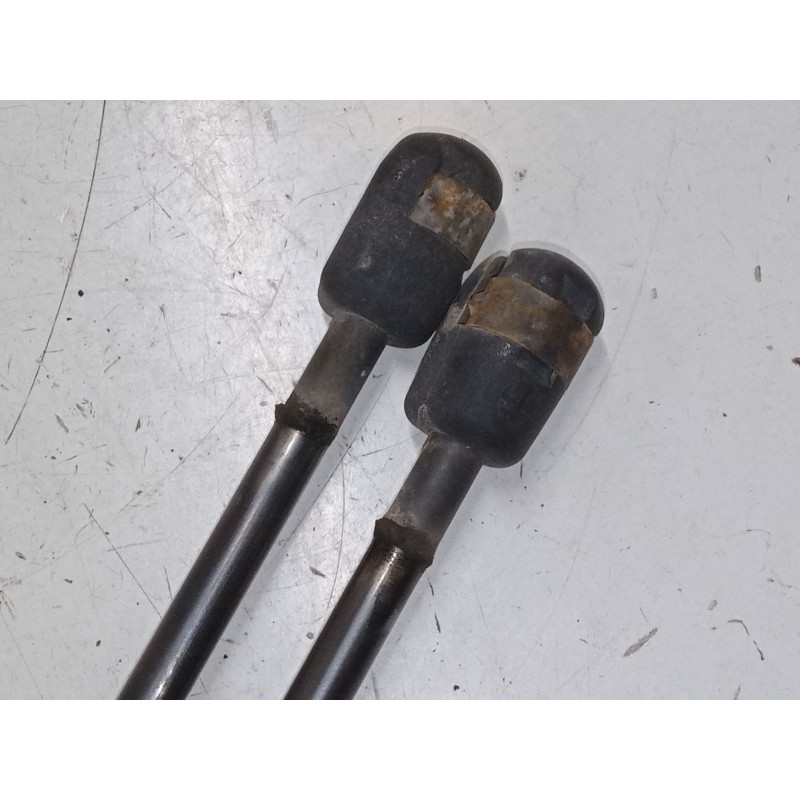 Recambio de amortiguadores malet/porton para renault megane i (ba0/1_) 1.9 dti (ba1u) referencia OEM IAM    Recambio de amortiguadores malet/porton para renault megane i (ba0/1_) 1.9 dti (ba1u) referencia OEM IAM