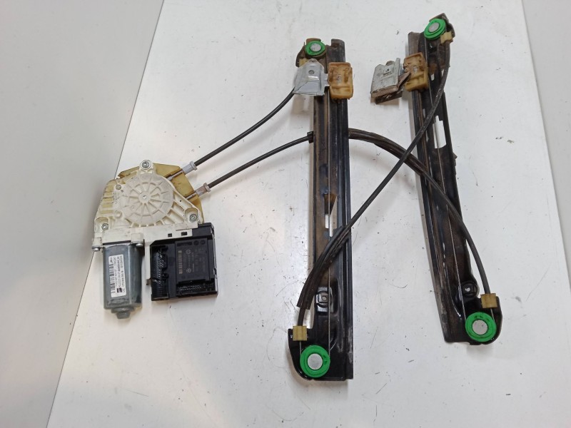 Recambio de elevalunas electrico delantero izquierdo para seat leon (1p1) 1.6 referencia OEM IAM 1P0837401E  1T0959701G
