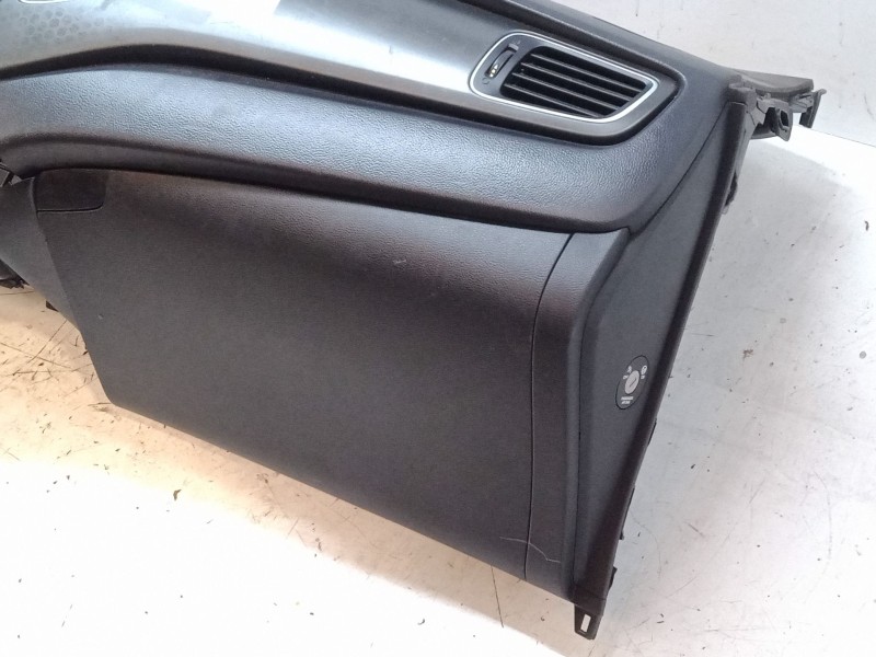 Recambio de salpicadero para kia carens iv 1.7 crdi referencia OEM IAM   