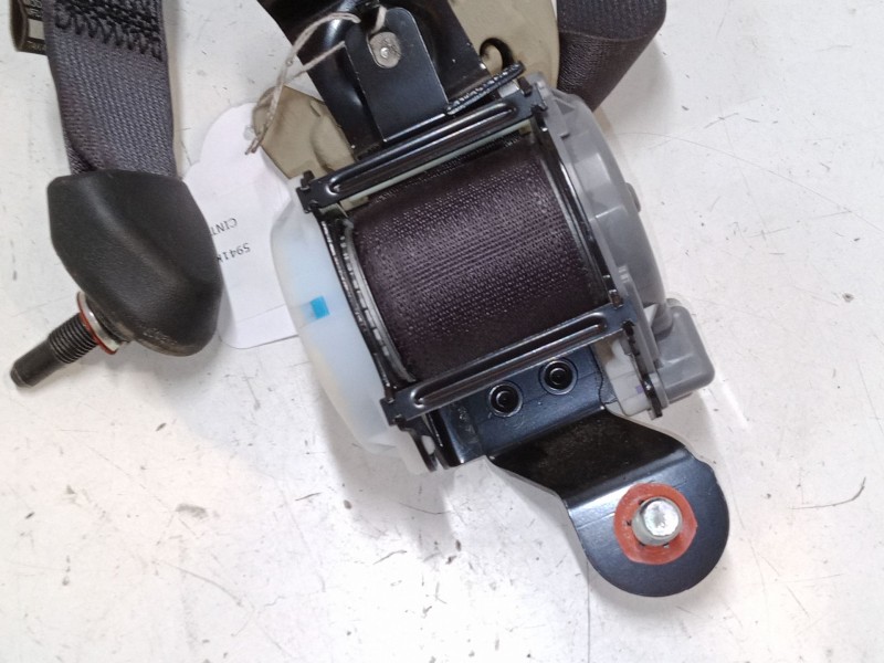 Recambio de cinturon seguridad trasero derecho para kia carens iv 1.7 crdi referencia OEM IAM   