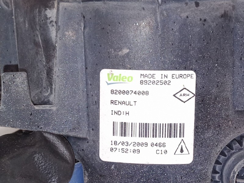 Recambio de faro antiniebla derecho para renault scénic ii (jm0/1_) 1.6 16v (jm1r) referencia OEM IAM 8200074008  89202502