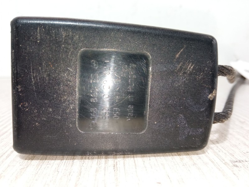 Recambio de anclaje cinturon trasero central para mercedes-benz clase a (w168) a 170 cdi (168.009, 168.109) referencia OEM IAM 1