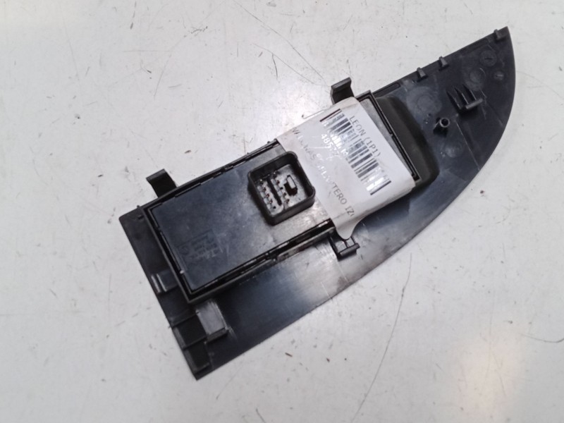 Recambio de mando elevalunas delantero izquierdo para seat leon (1p1) 1.6 referencia OEM IAM   