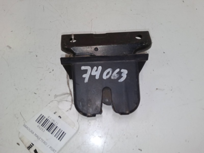 Recambio de cerradura maletero / porton para audi a3 (8l1) 1.9 tdi referencia OEM IAM    Recambio de cerradura maletero / porton para audi a3 (8l1) 1.9 tdi referencia OEM IAM