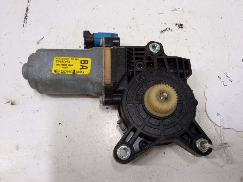 MOTOR ELEVALUNA DELANTERO IZQUIERDO 