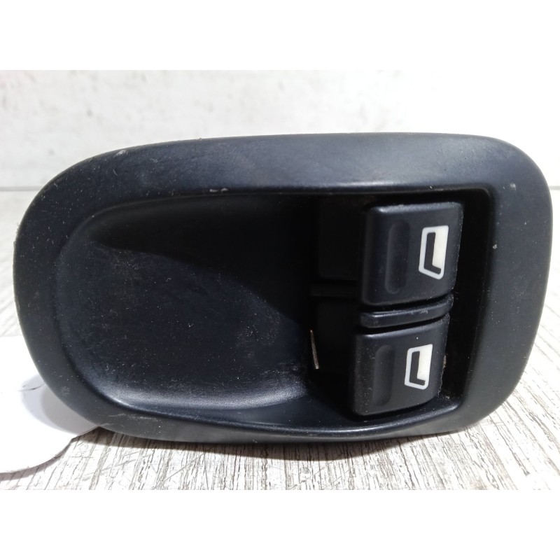 Recambio de mando elevalunas central para peugeot 206 hatchback (2a/c) 1.4 i referencia OEM IAM   