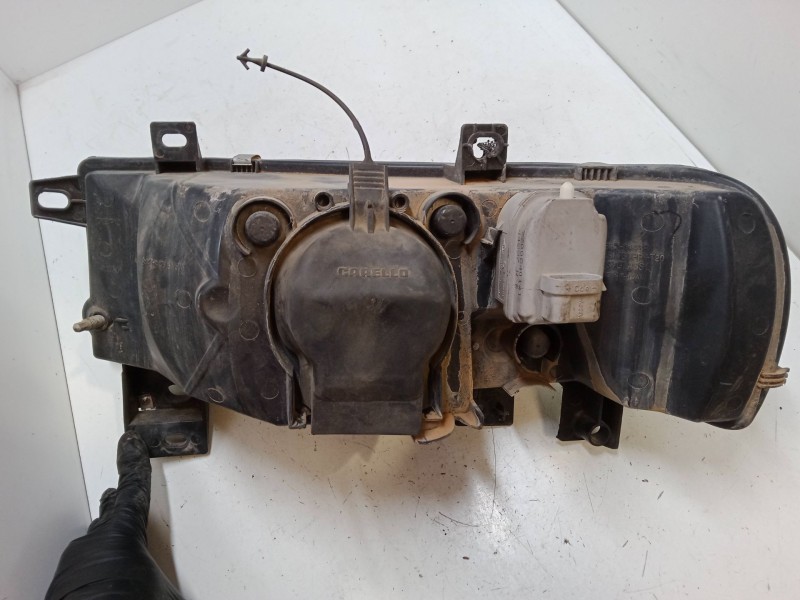Recambio de faro derecho para renault master ii furgoneta (fd) 2.5 d referencia OEM IAM   