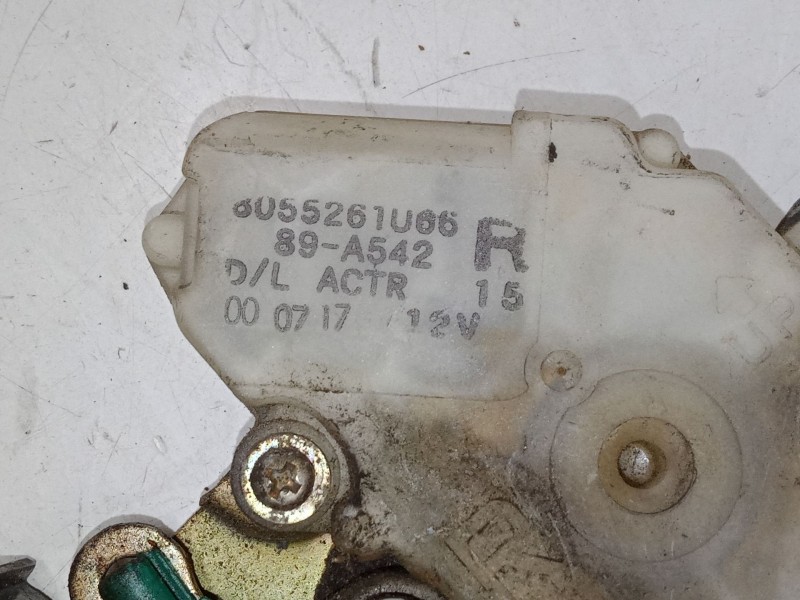 Recambio de cerradura puerta delantera derecha para nissan almera ii hatchback (n16) 2.2 di referencia OEM IAM 8055261066  