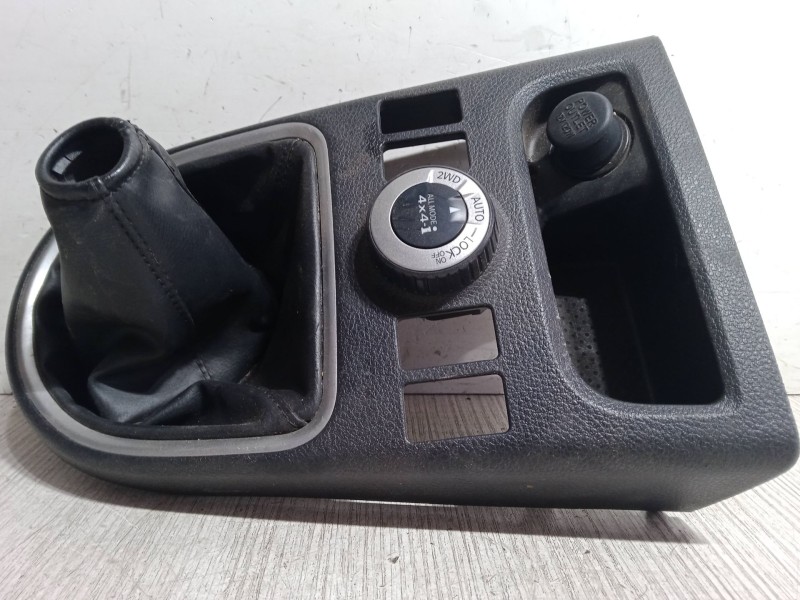 Recambio de funda palanca cambio para nissan x-trail ii (t31) 2.0 dci 4x4 referencia OEM IAM   