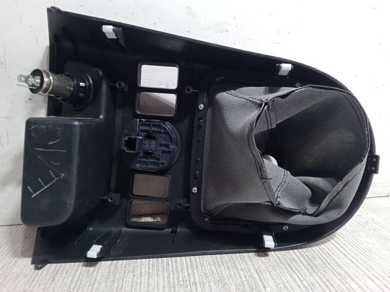 Recambio de funda palanca cambio para nissan x-trail ii (t31) 2.0 dci 4x4 referencia OEM IAM   