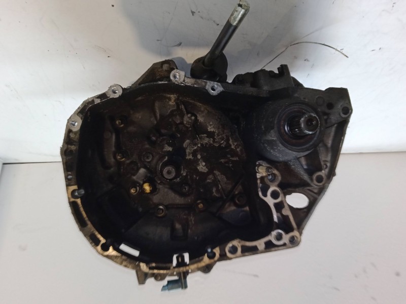 Recambio de caja de cambios manual 5 velocidades para renault clio ii (bb_, cb_) 1.4 (b/cb0c, b/cb0s) referencia OEM IAM 7700113