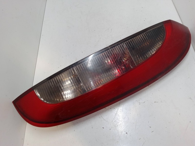 Recambio de piloto trasero derecho para opel corsa c (x01) 1.2 (f08, f68) referencia OEM IAM   
