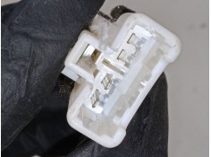 Recambio de anclaje cinturon trasero derecho para kia carens iv 1.7 crdi referencia OEM IAM    2