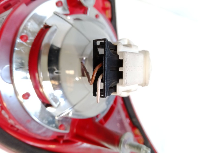 Recambio de piloto trasero porton derecho para volkswagen golf v (1k1) 1.6 referencia OEM IAM   