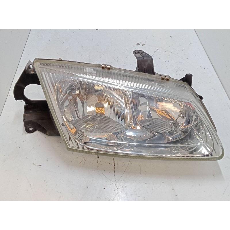 Recambio de faro derecho para nissan almera ii hatchback (n16) 2.2 di referencia OEM IAM 26010BN011  