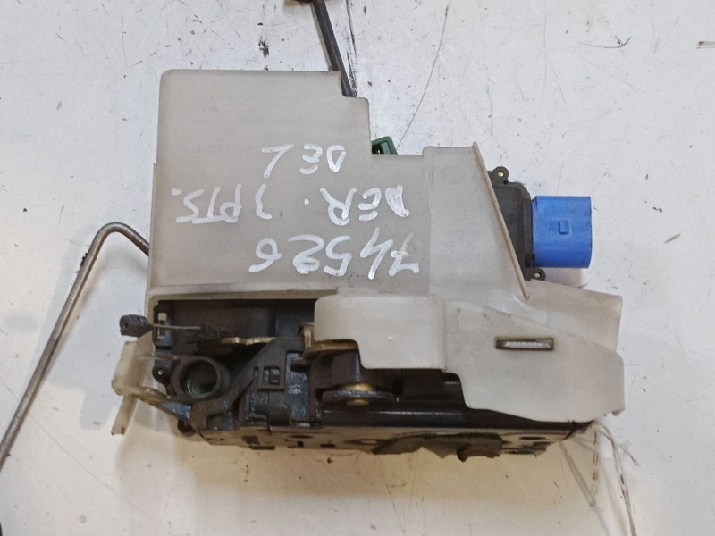 Recambio de cerradura puerta delantera derecha para volkswagen polo (9n_, 9a_) 1.4 16v referencia OEM IAM   