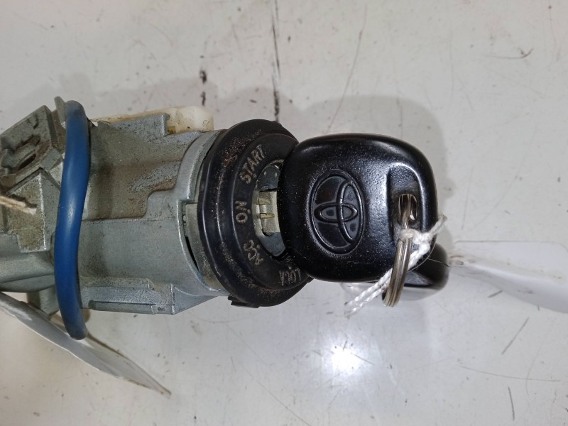 Recambio de clausor para toyota yaris (_p1_) 1.0 (scp10_) referencia OEM IAM 45020521  