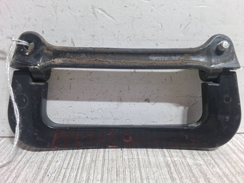 Recambio de asidero delantero izquierdo para iveco 40/50 referencia OEM IAM   