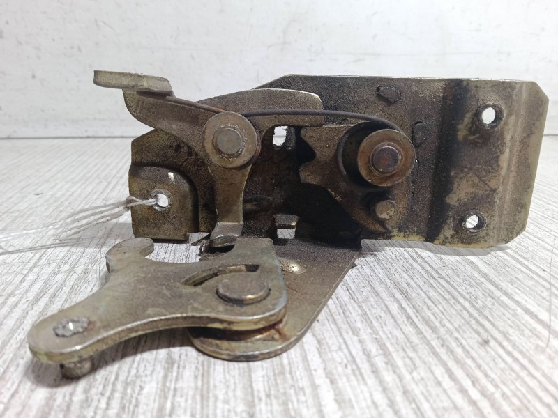 Recambio de cerradura puerta delantera derecha para iveco 40/50 referencia OEM IAM   