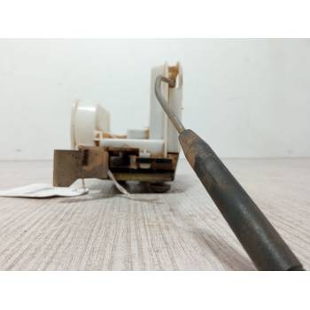 CERRADURA PUERTA DELANTERA IZQUIERDA 