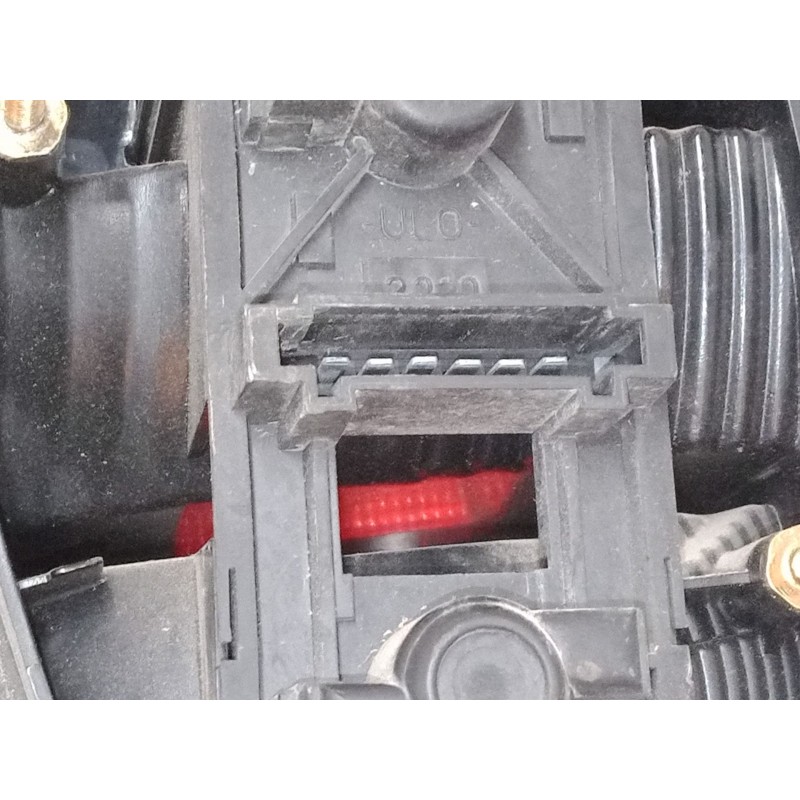 Recambio de piloto trasero izquierdo para mercedes-benz clase a (w168) a 140 (168.031, 168.131) referencia OEM IAM   