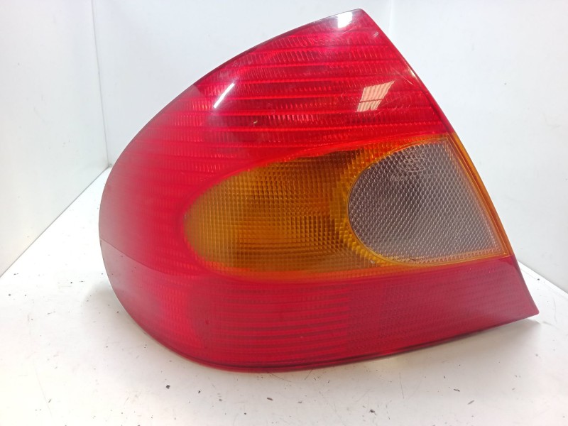 Recambio de piloto trasero izquierdo para ford mondeo ii (bap) 2.5 24v referencia OEM IAM   