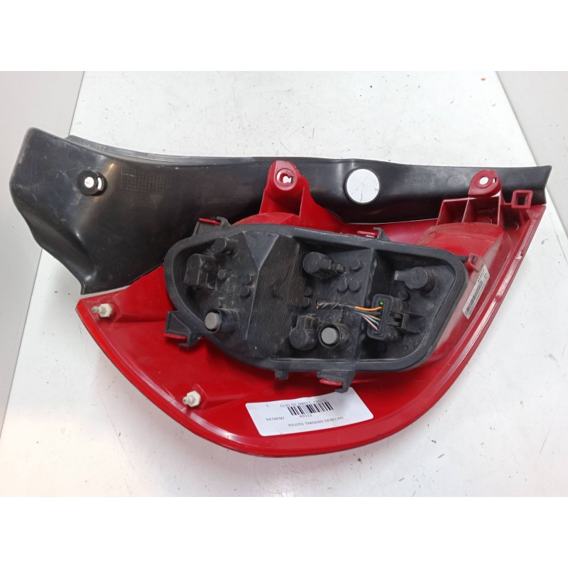 Recambio de piloto trasero derecho para renault clio iii (br0/1, cr0/1) 1.5 dci (c/br0g, c/br1g) referencia OEM IAM 89075790  