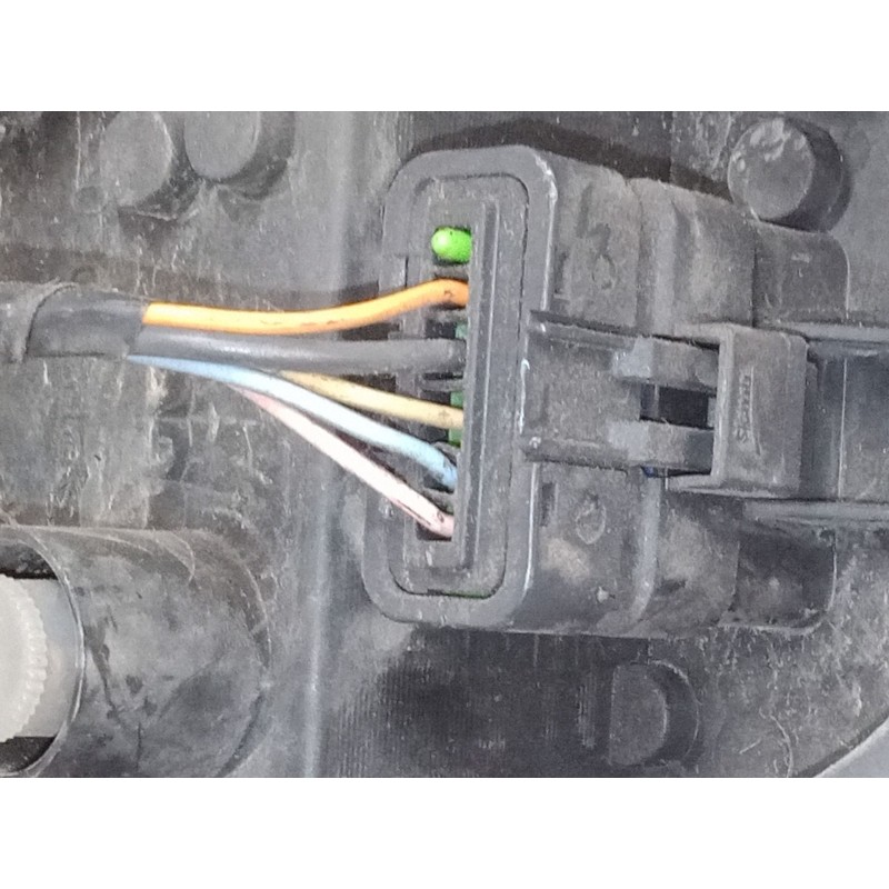 Recambio de piloto trasero derecho para renault clio iii (br0/1, cr0/1) 1.5 dci (c/br0g, c/br1g) referencia OEM IAM 89075790  