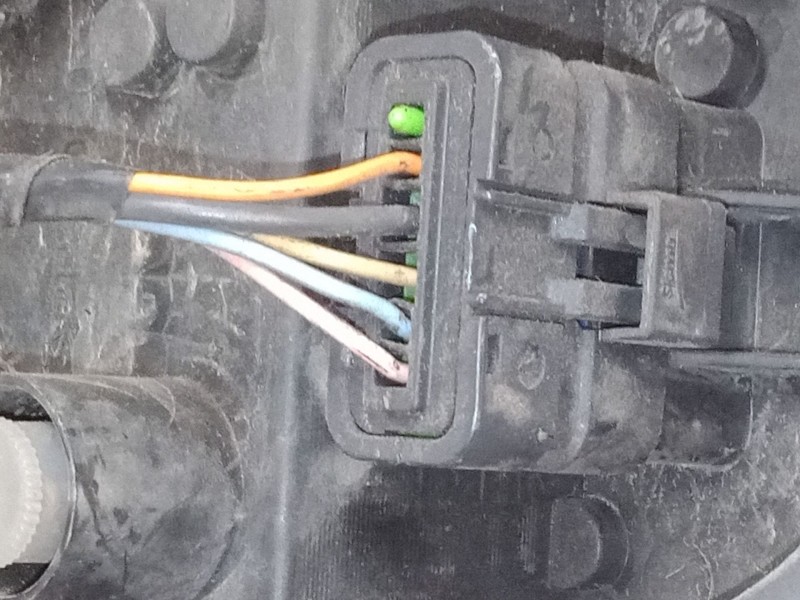 Recambio de piloto trasero derecho para renault clio iii (br0/1, cr0/1) 1.5 dci (c/br0g, c/br1g) referencia OEM IAM 89075790  