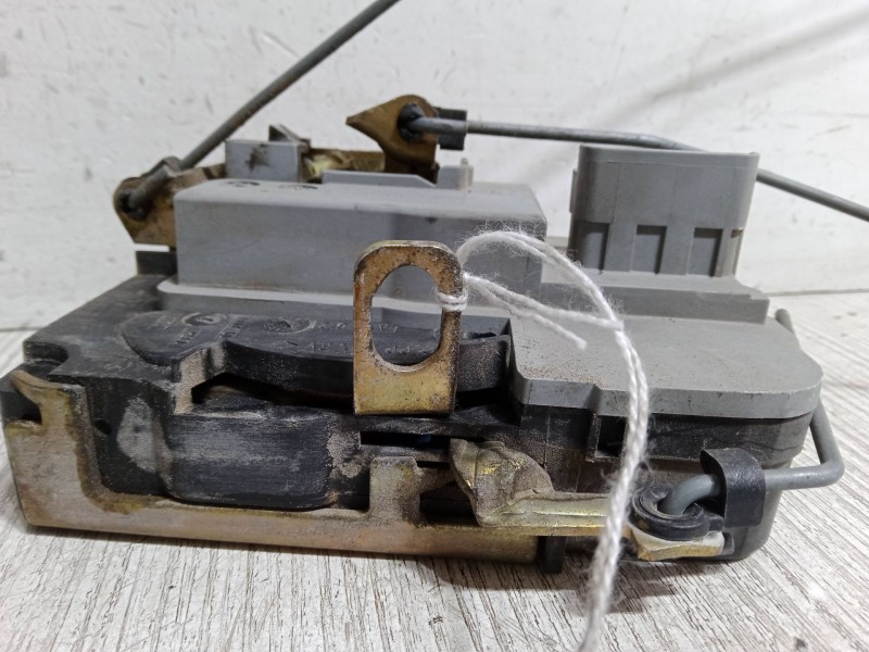 Recambio de cerradura puerta delantera izquierda para peugeot 206 hatchback (2a/c) 1.4 i referencia OEM IAM   