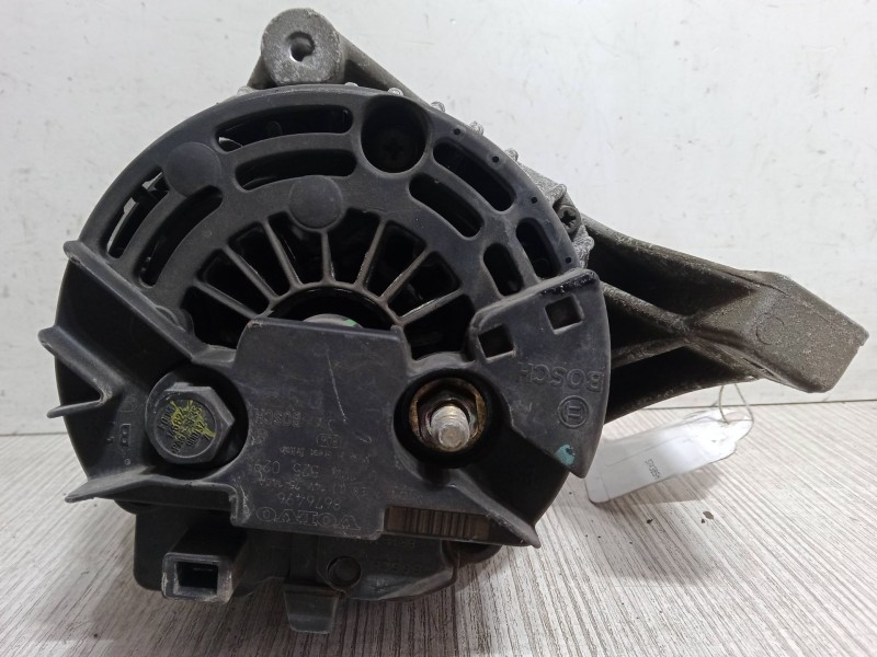Recambio de alternador para volvo v70 ii (285) d5 referencia OEM IAM 8676496  0124525029