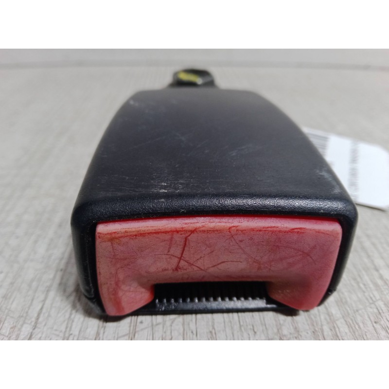 Recambio de anclaje cinturon trasero derecho para mercedes-benz vaneo (414) 1.7 cdi (414.700) referencia OEM IAM   