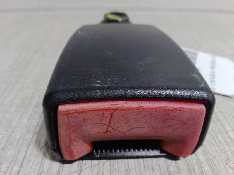 Recambio de anclaje cinturon trasero derecho para mercedes-benz vaneo (414) 1.7 cdi (414.700) referencia OEM IAM   