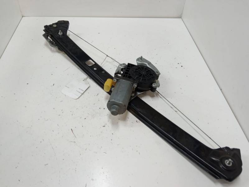 ELEVALUNAS ELECTRICO TRASERO DERECHO 83810229 