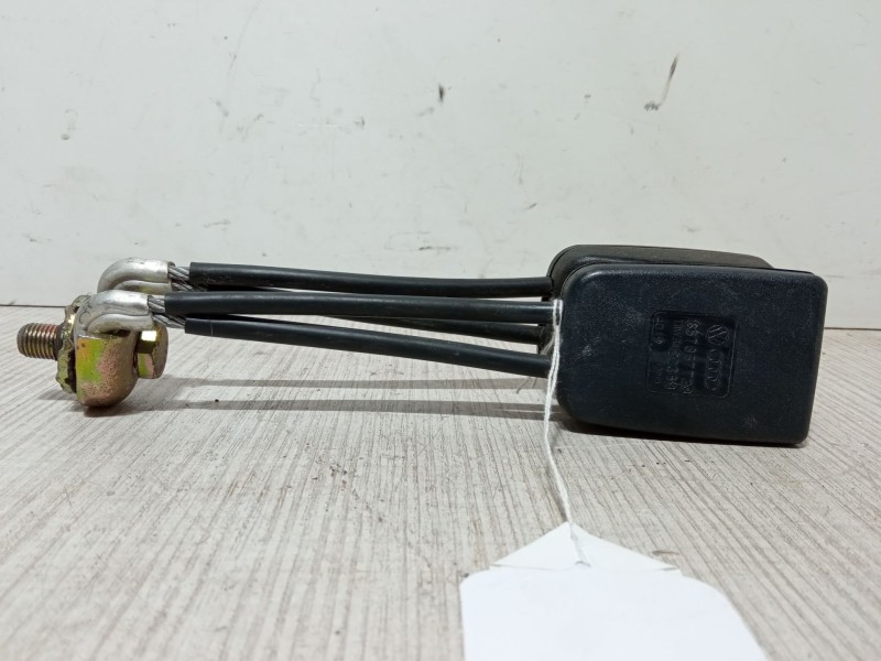 Recambio de anclaje cinturon trasero derecho para seat ibiza ii (6k1) 1.4 i referencia OEM IAM 867857739  