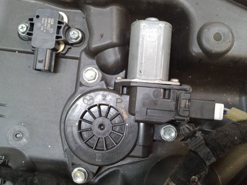 Recambio de elevalunas electrico delantero izquierdo para mazda cx-3 (dk) 2.0 skyactiv-g referencia OEM IAM DH0M5997XA  