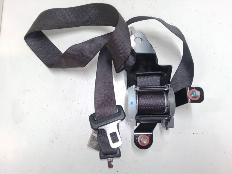 Recambio de cinturon seguridad trasero central para kia carens iv 1.7 crdi referencia OEM IAM   