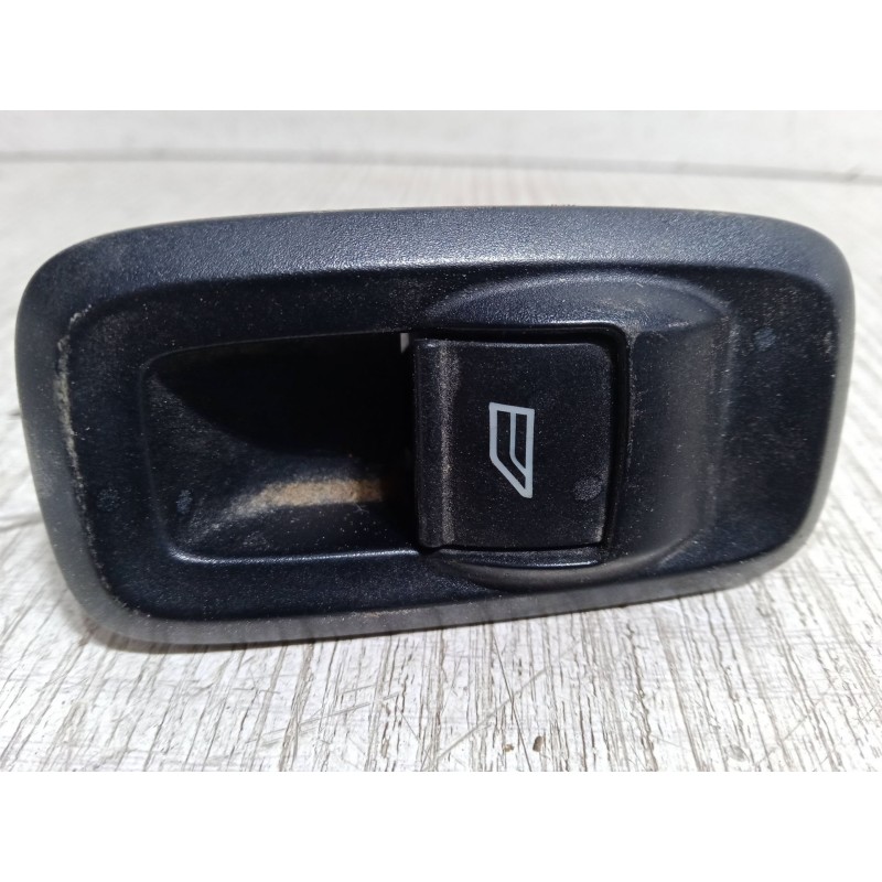Recambio de mando elevalunas delantero derecho para ford fiesta vi (cb1, ccn) 1.6 tdci referencia OEM IAM   