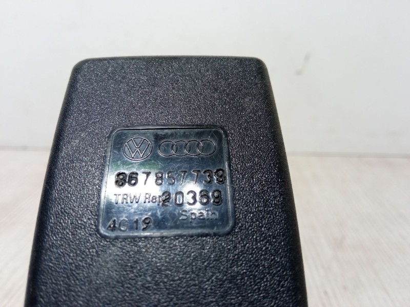 Recambio de anclaje cinturon trasero derecho para seat ibiza ii (6k1) 1.4 i referencia OEM IAM 867857739  
