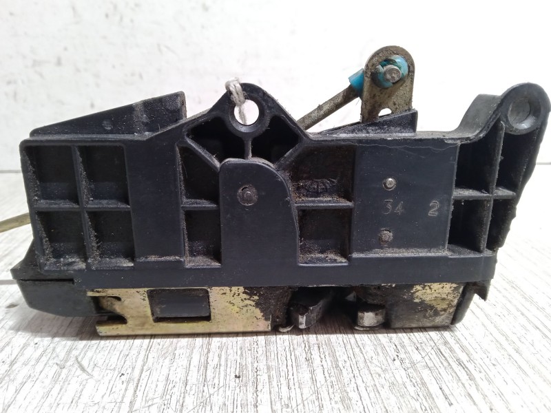 Recambio de cerradura puerta delantera derecha para iveco 120e18 eurocargo referencia OEM IAM   