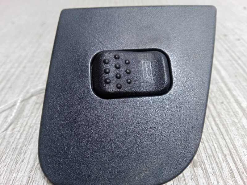 Recambio de mando elevalunas delantero derecho para alfa romeo 146 (930_) 1.9 jtd (930.b4b) referencia OEM IAM   