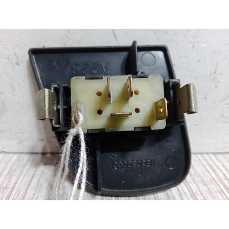 Recambio de mando elevalunas delantero derecho para alfa romeo 146 (930_) 1.9 jtd (930.b4b) referencia OEM IAM   