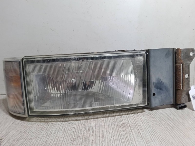 Recambio de faro derecho para iveco 120e18 eurocargo referencia OEM IAM   