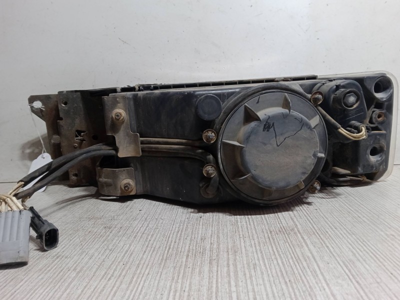 Recambio de faro derecho para iveco 120e18 eurocargo referencia OEM IAM   
