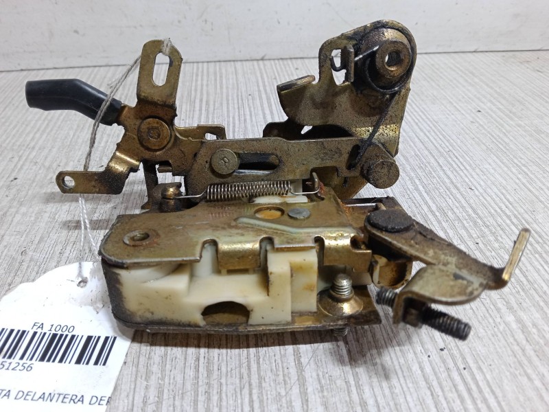 Recambio de cerradura puerta delantera derecha para daf fa 1000 referencia OEM IAM   