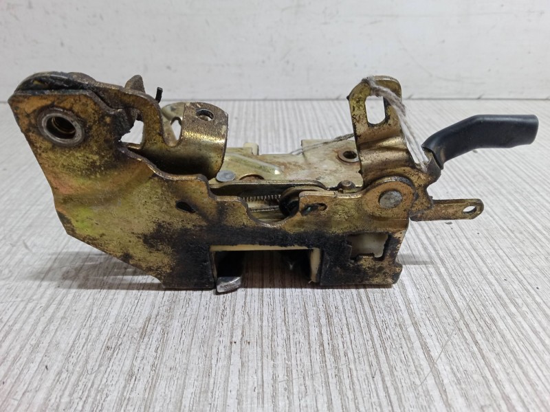 Recambio de cerradura puerta delantera derecha para daf fa 1000 referencia OEM IAM   