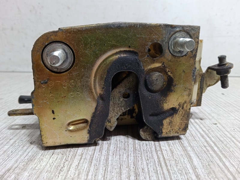 Recambio de cerradura puerta delantera derecha para daf fa 1000 referencia OEM IAM   