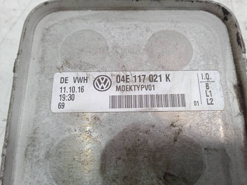 ENFRIADOR ACEITE MOTOR 04E117021K 