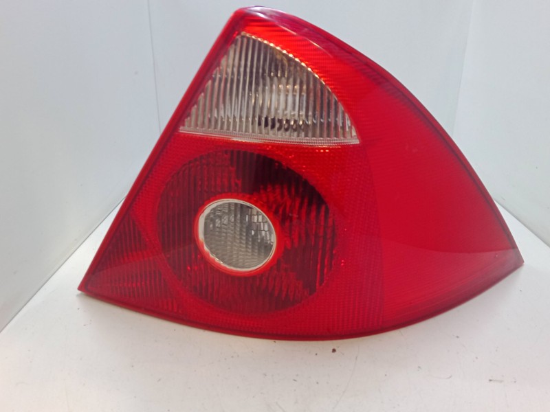 Recambio de piloto trasero derecho para ford mondeo iii (b5y) 3.0 v6 24v referencia OEM IAM   