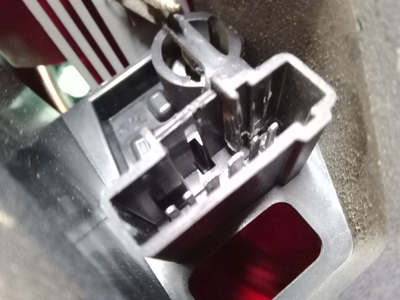 Recambio de piloto trasero izquierdo para peugeot 207/207+ (wa_, wc_) 1.6 hdi referencia OEM IAM   